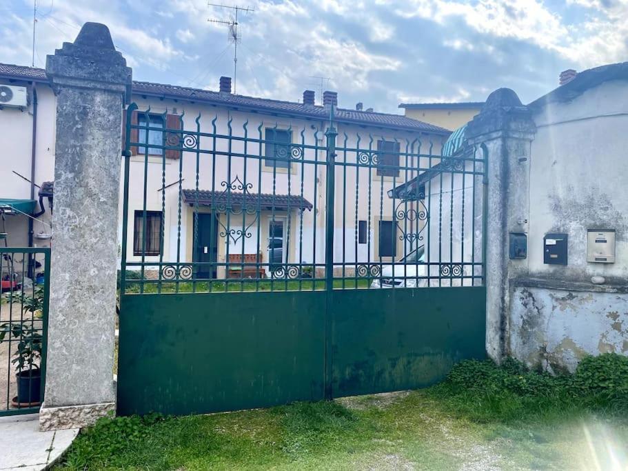 Zona Fiera A 10 Minuti Dal Centro Con Parcheggio Apartment Verona Ngoại thất bức ảnh
